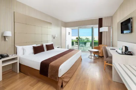 Hotel Best Semiramis Отели рядом с достопримечательностью «Roque Cinchado»