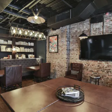 Q&C Hotel and Bar New Orleans, Autograph Collection