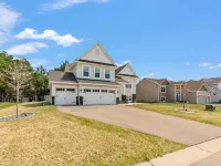 Savanna Grove Hotels in Blaine