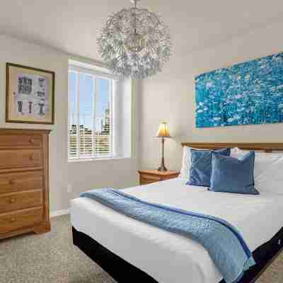 Spacious Home w Garden BBQ and Games at Golf Club Rooms