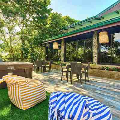 Cuatro Maya by ARAW Residences Hotel Exterior