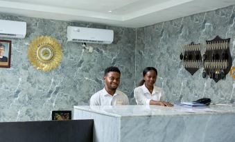 Sulerious Lakeside Hotel