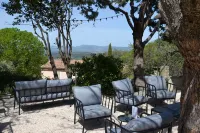 Hôtel La Garrigue - tout près du Mont Ventoux - Venasque Hôtels à : Pernes-les-Fontaines