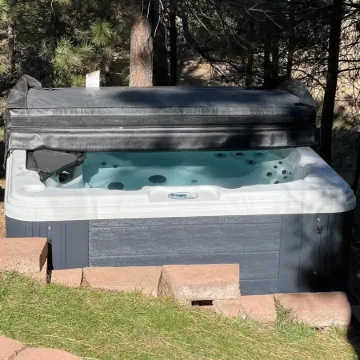 Amberwood Estate w 5 Showers Spa Mtn Views