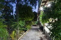 Farnham Court Motel and Restaurant Hotels in Morwell