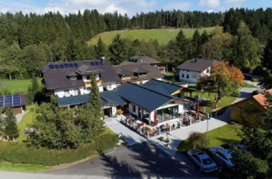 克勒布姆赫艾恩凱爾酒店 鄰近Baumwipfelpfad Bayerischer Wald的酒店