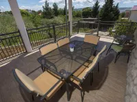 Nice Apartment with Private Roofed Terrace, Near the Sea and National Park