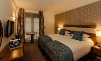Leopold Hotel