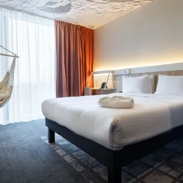 ไอบิส อัลมาตี จีติสุ โรงแรมใกล้Military-Historical Museum