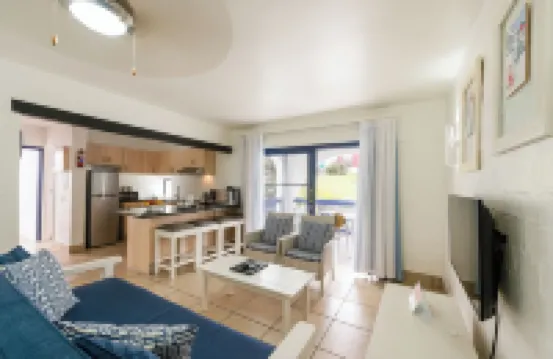 蘭戈班米科諾斯俱樂部酒店