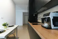 Ana - Cozy & Quiet Apt with Balcony & Garden View Hotels in Pasarea