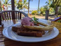 Ramada Suites by Wyndham Seafront Coral Coast Hôtels à : Voua