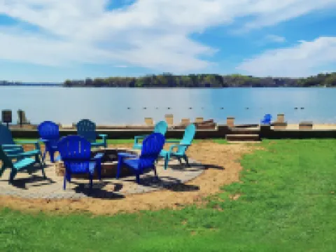 ロングコーブ リゾート ニア シャーロット エアポート スティール・クリークのホテル