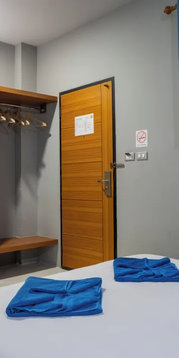 ห้องสแตนดาร์ด 4 ที่นอน