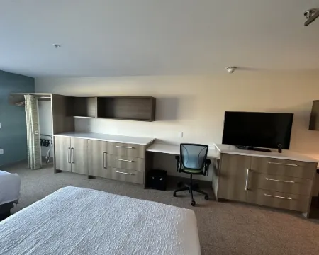 Home2 Suites by Hilton Racine Hotels in Racine County