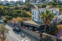 Queen Boutique Hotel