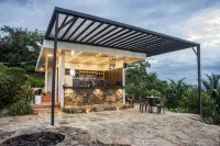 Sunset Palm Lodge Các khách sạn ở Curiti