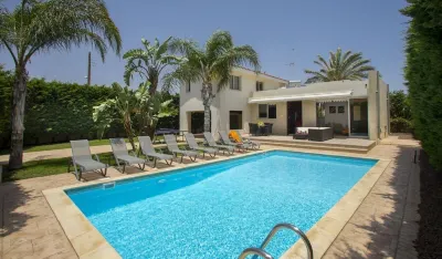 Soothing Sunset Villa with Private Pool, 200m from the Beach