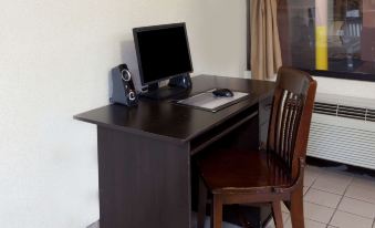Super 8 by Wyndham Knoxville West/Farragut