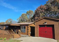 The Copperhead Lodge فنادق في Fannin County