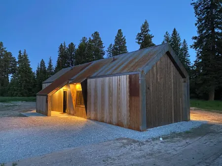 Modern rustic getaway located on the Stillwater River
