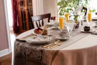 Valparaiso Inn Bed & Breakfast - breakfast