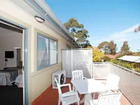 Travellers Motor Village Hotels in Mayfield West