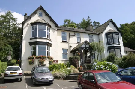 Blenheim Lodge Отели в г. Bowness-on-Windermere