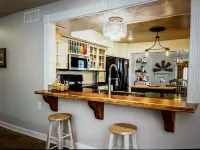 Beautiful Farmhouse with serene environment. 4+ acres beautiful landscape. Hotel a Simonton