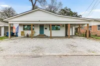 4 Bedroom Oasis - Middle of Downtown Lafayette!! Hotels near Academy Sports + Outdoors