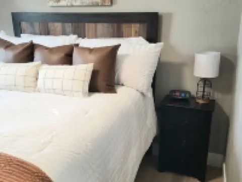 Salmon Bench Home w/ hot tub Hotels in Lemhi County