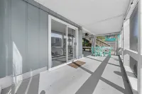 Cozy Retreat with Shared Backyard and Beach Access - Charming Getaway Hotels in Hampstead