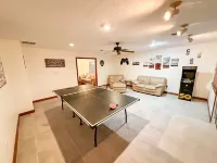 Cowboy Pool and Game Room Oasis - Stylish Family Retreat