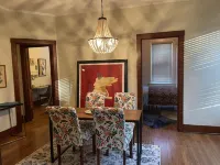 Charming Historic 2BR/1BA in DOWNTOWN EAST DUNDEE