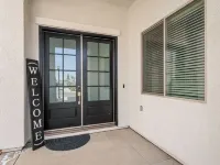 Brand New, Pool, Game Room, BBQ, 2 King Suites!