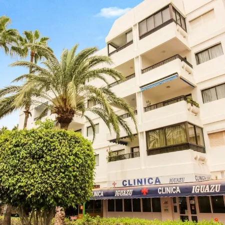 IGUAZU apartment with swimming pools (100 m from Yumbo)