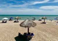 Stylish Cottage with Spacious Loft - Inviting Coastal Retreat