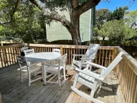Charming Hideaway with Deck and Outdoor Shower - Inviting Retreat