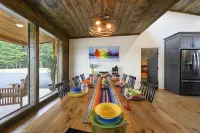 Hot Tub, Fire Pit, Pool Table and Family Friendly Access - Modern Oasis Hoteles en Condado de McCurtain