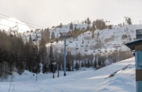 Slopeside Home Three Balconies Mountain Views Private Hot Tub Outdoor Swimming Pool Hiking Biking