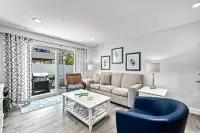 The Seagull Suite – A Quiet Getaway steps from Siesta Key Beach & Pet Friendly! 西耶斯塔島住宿飯店