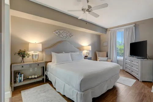 Private Golf Cart and Access to Resort Amenities - Serene Retreat Hotels in Miramar Beach