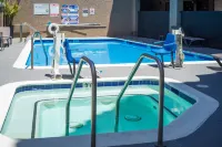 Quality Inn & Suites Camarillo-Oxnard - Hot Tub