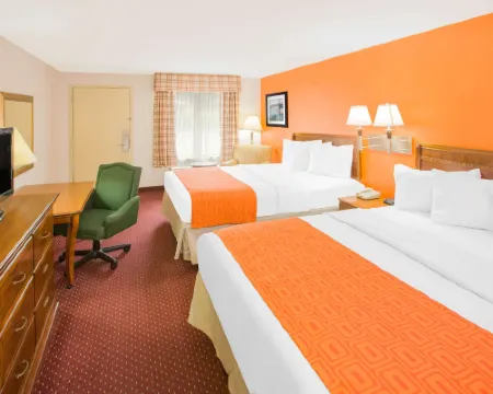 Howard Johnson by Wyndham Dothan Hotels in Dothan