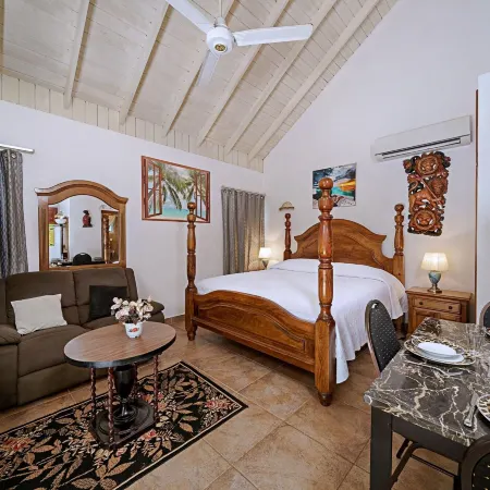 Beach House Condos, Negril