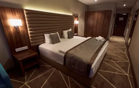 Puzzle Hotel Airport Frankfurt Отели в г. Бишофсхайм