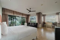 Layan Hotel & Spa Hotels near Tulemar