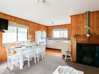 Hunter Hideaway Cottages Hotels in Lovedale