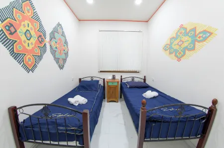 アルメナホステル