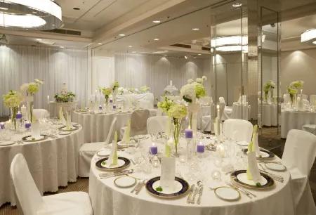 Chofu Creston Hotel Отели рядом с достопримечательностью «Дзиндаидзи Храм»